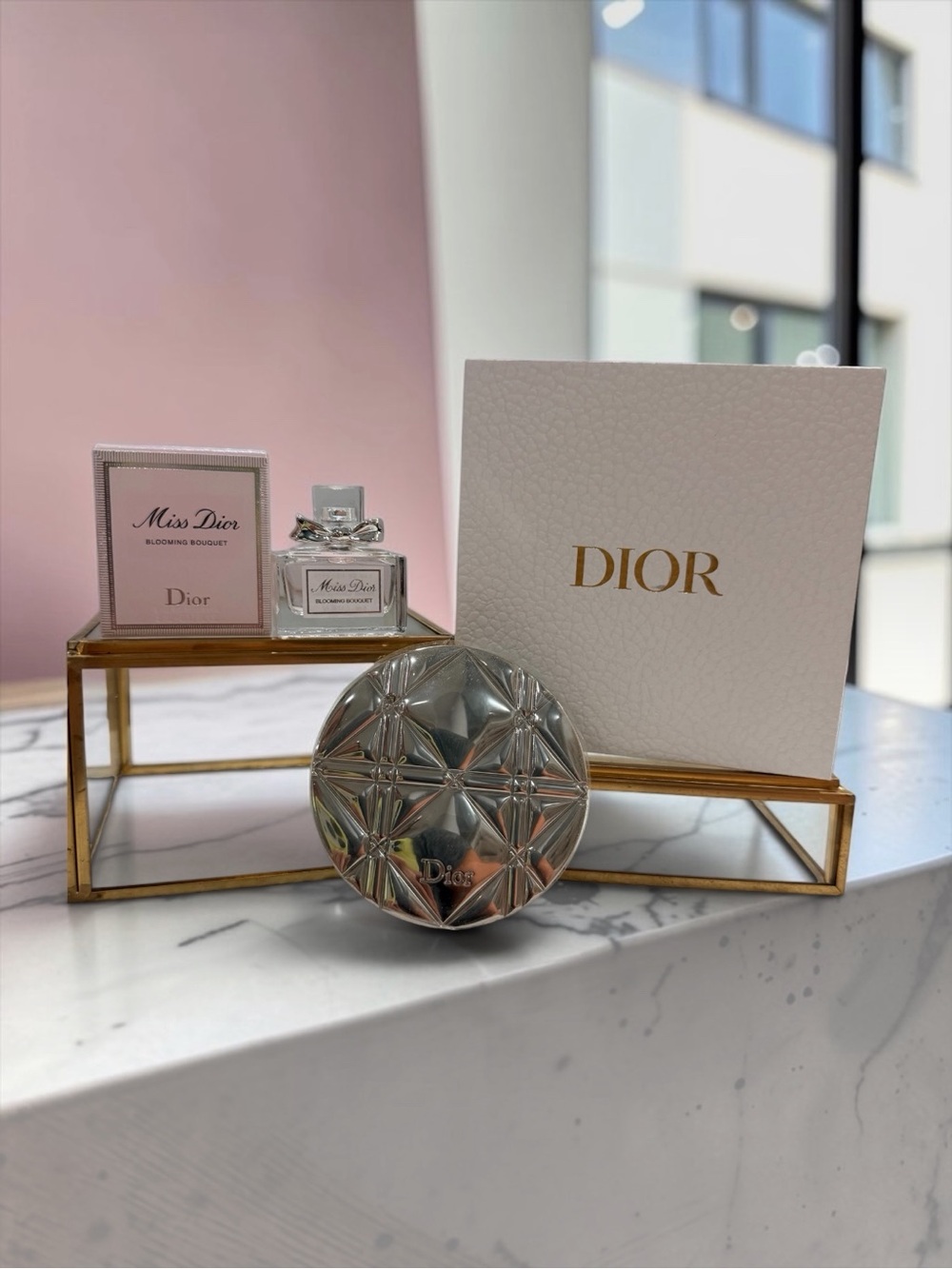 Silver-Plated Dior Beaute Compact Mirror/Miss Dior Blooming Bouquet EDT 5 ml